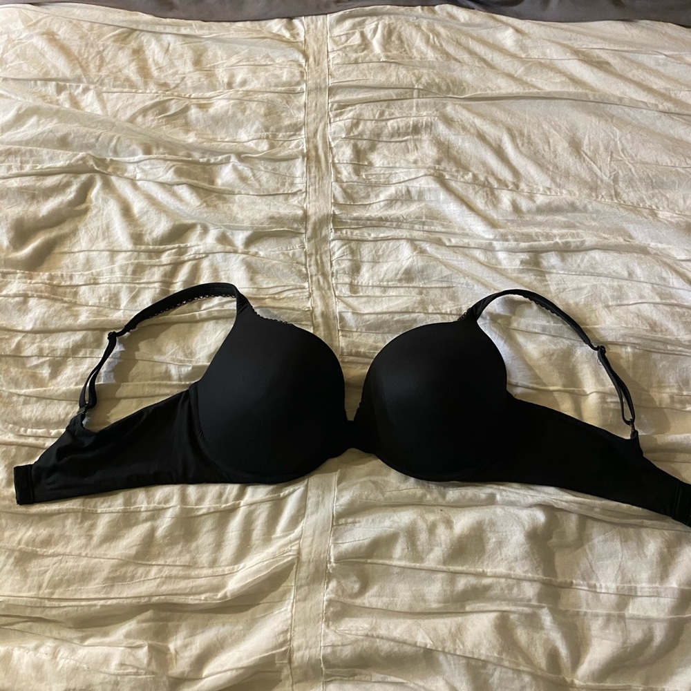 Black Victoria secret bra